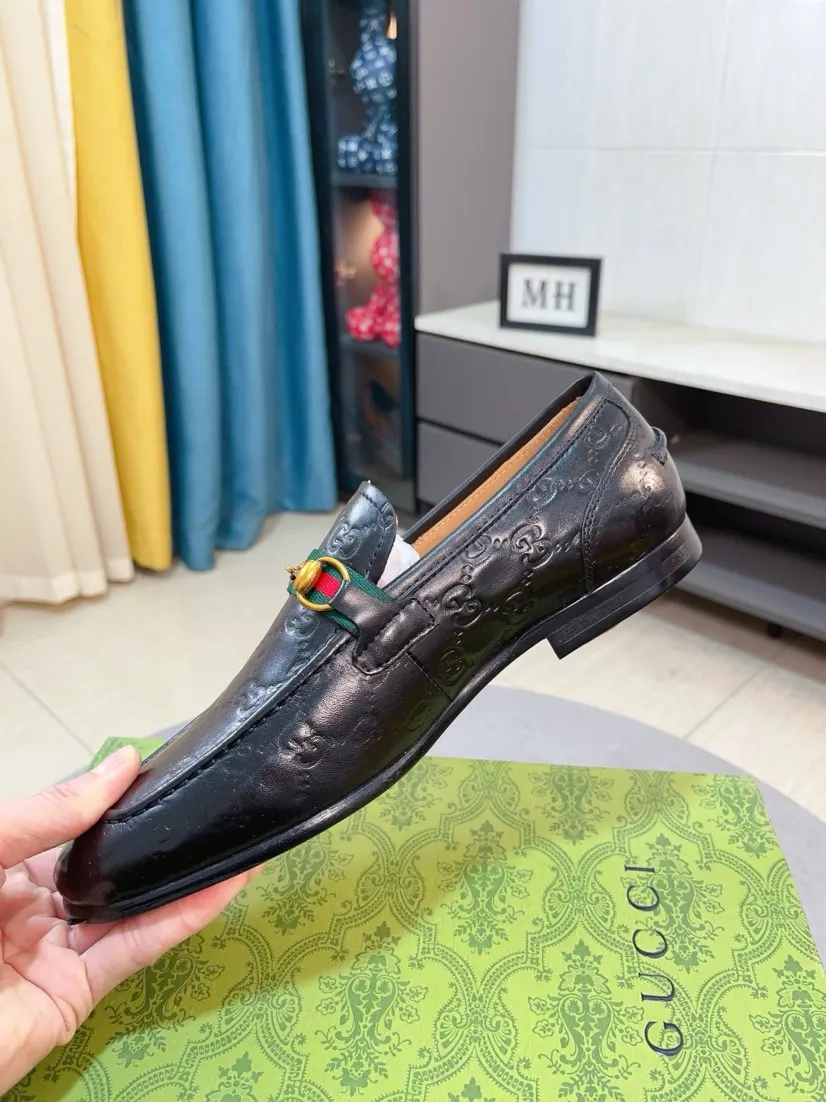 Men's shoes 💰500🌹🌹【GUCCI】The most popular classic Gucci leather shoes. Synchronized with the official website, the upper is made of Italian first-layer cowhide ➕cowhide lining, with unique brand and unique craftsmanship. Highlighting the hot style of the new year. Stop hesitating, stop wandering, get it now. Number: 38--44